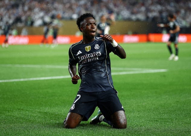 Vinicius firar efter sitt mål mot Salzburg