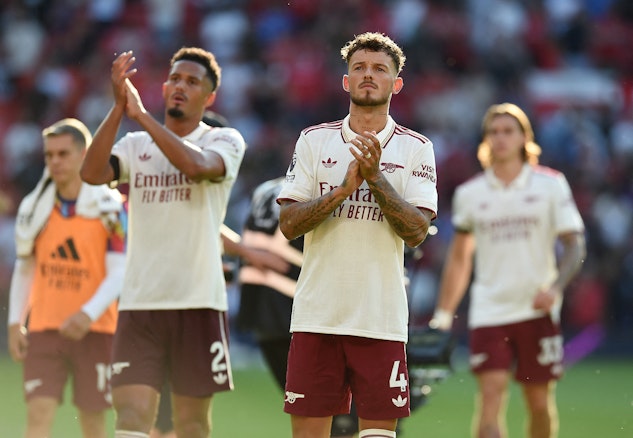 Arsenal-spelare tackar fansen.